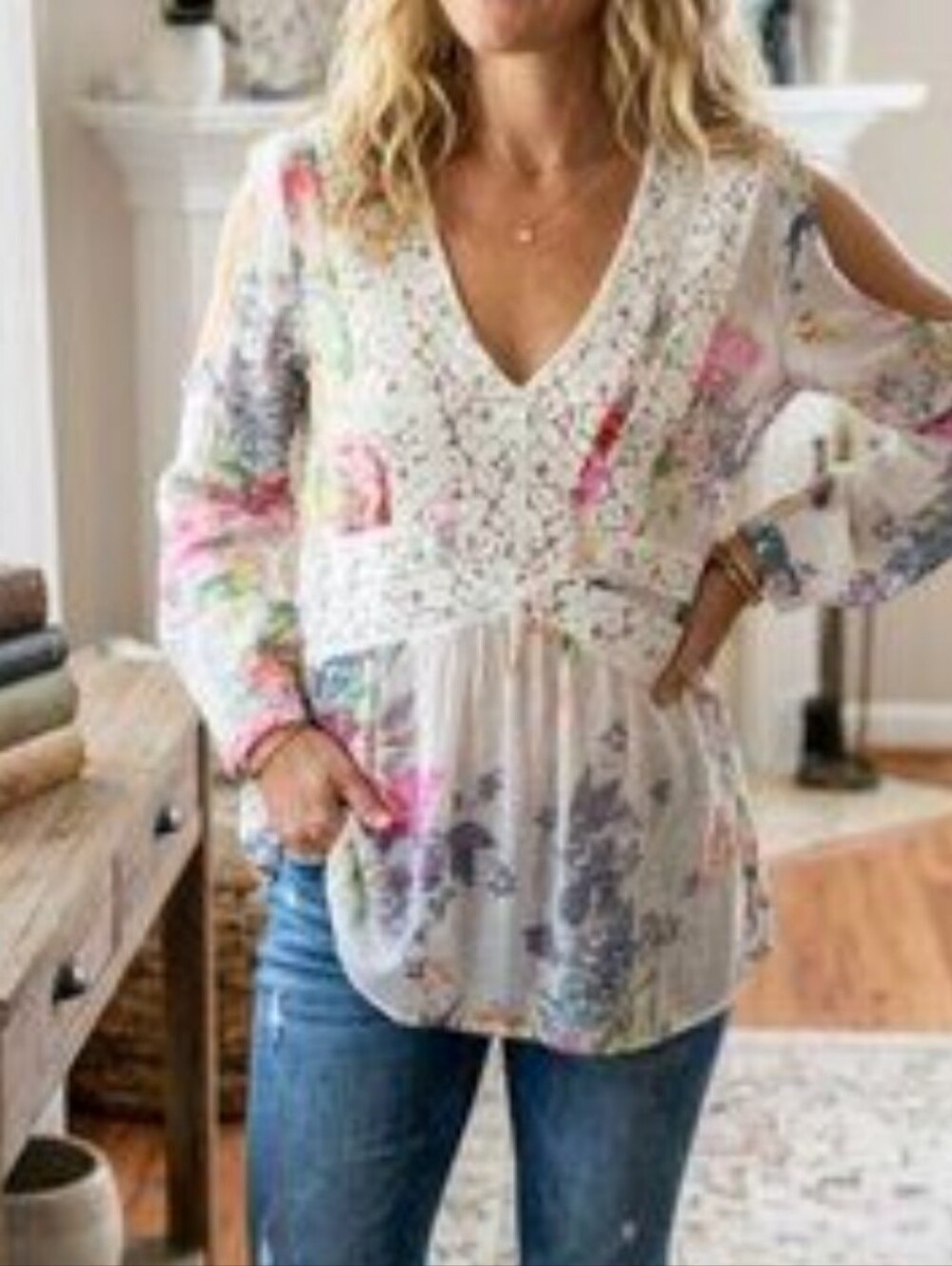 Floral Lace V-Neck Women’s Blouse - White/Pastel Cyrena Sz Meduim